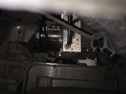 ゴルフ5 ABS修理 Vol.1